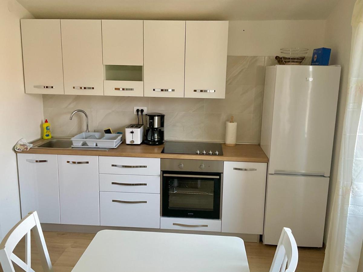 Apartmani Piculo Primošten Eksteriør billede